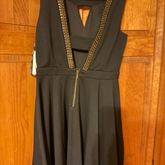 NWT Beautiful Black Classic  Dress - Picture 3 of 6